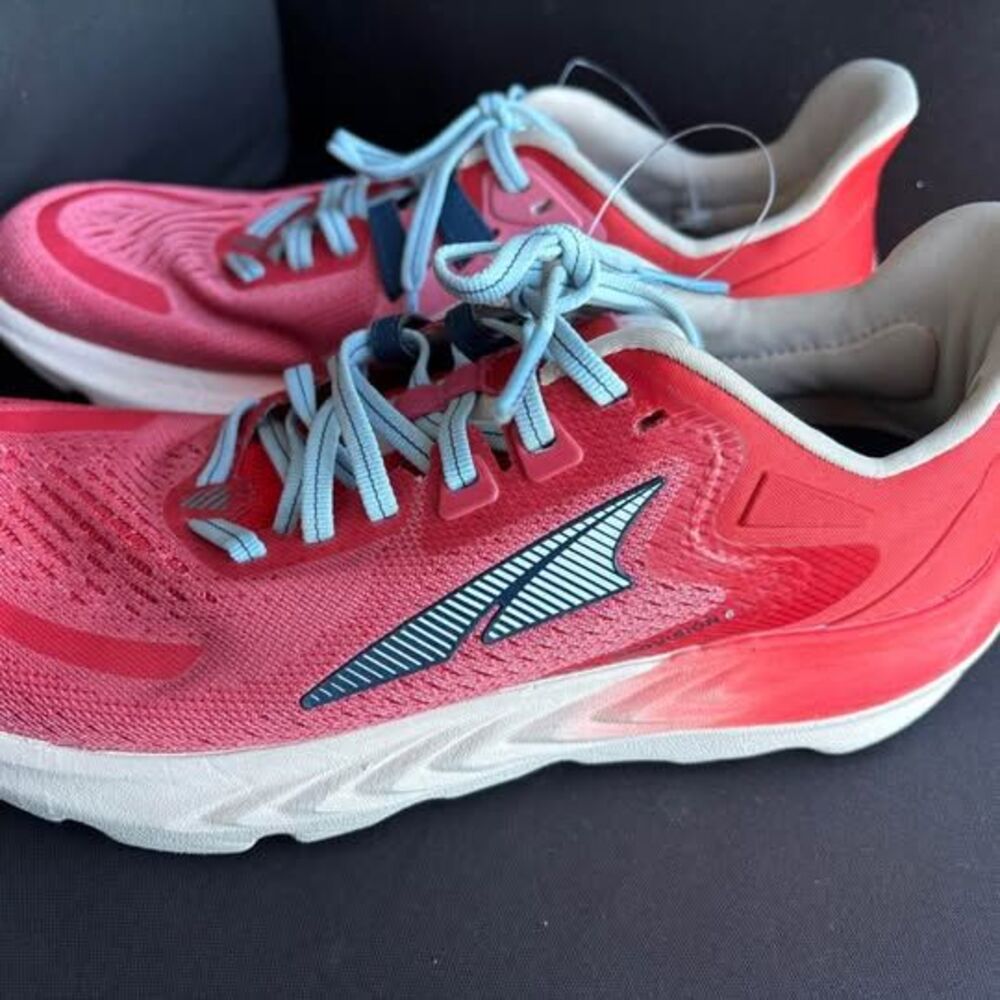 Women’s Altra running shoes provision 6 size 7